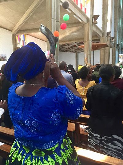Blowing the shofar at an information session on the Zambian government’s “Prophetic Agenda for National Transformation,” Lusaka 2018.
Blowing the shofar at an information session on the Zambian government’s “Prophetic Agenda for National Transformation,” Lusaka 2018.